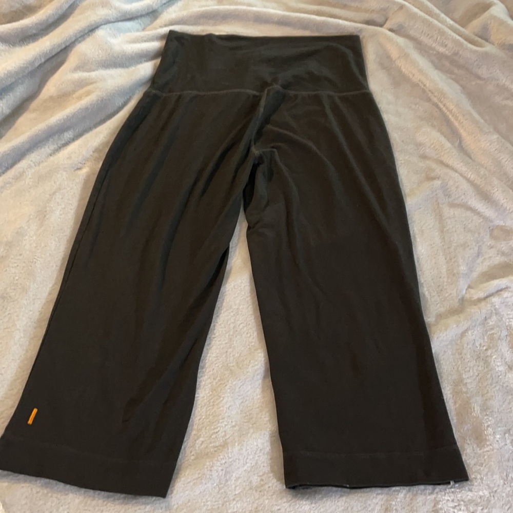 Lucy Capri pants - Picture 4 of 9